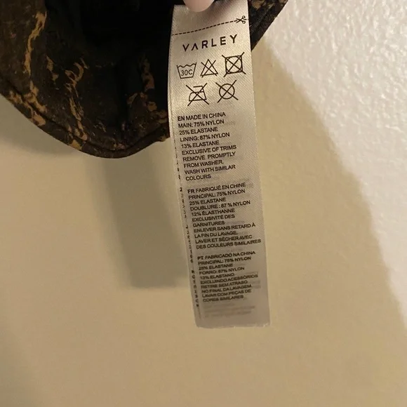 Varley Carob Fragment Snake Print Form Sports Bra Black Brown size Medium - Picture 6 of 6